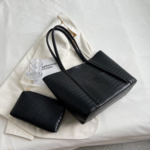 Shopper in Kroko-Optik aus PU-Kunstleder mit Etui