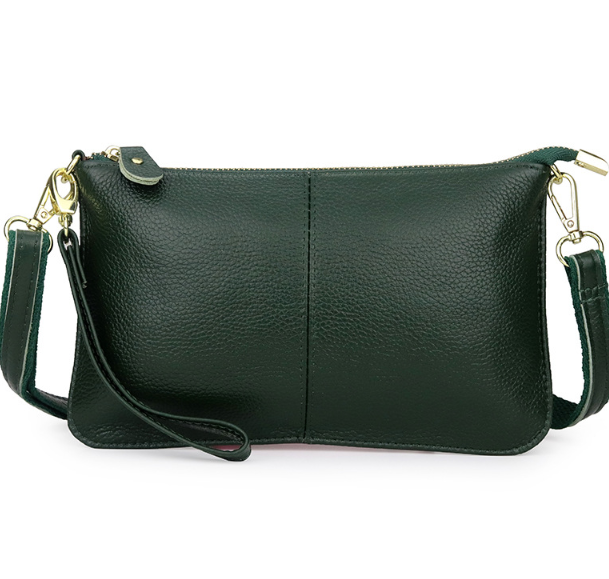 Crossbody-Clutch aus Kunstleder
