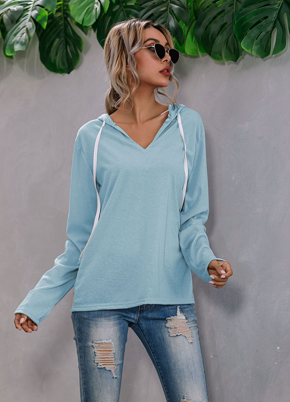Leichtes Kapuzen-Strickshirt mit V-Ausschnitt „Lina“