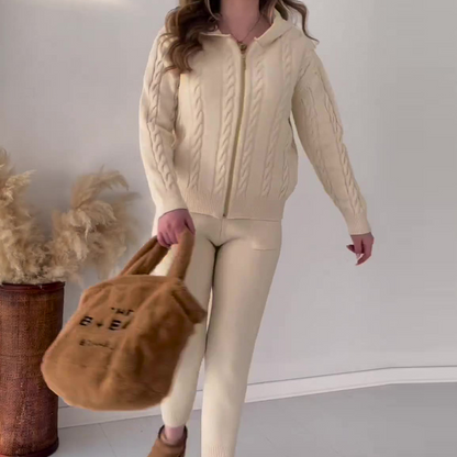 Zopfstrick-Set aus Kapuzenjacke und Hose „Elodie“