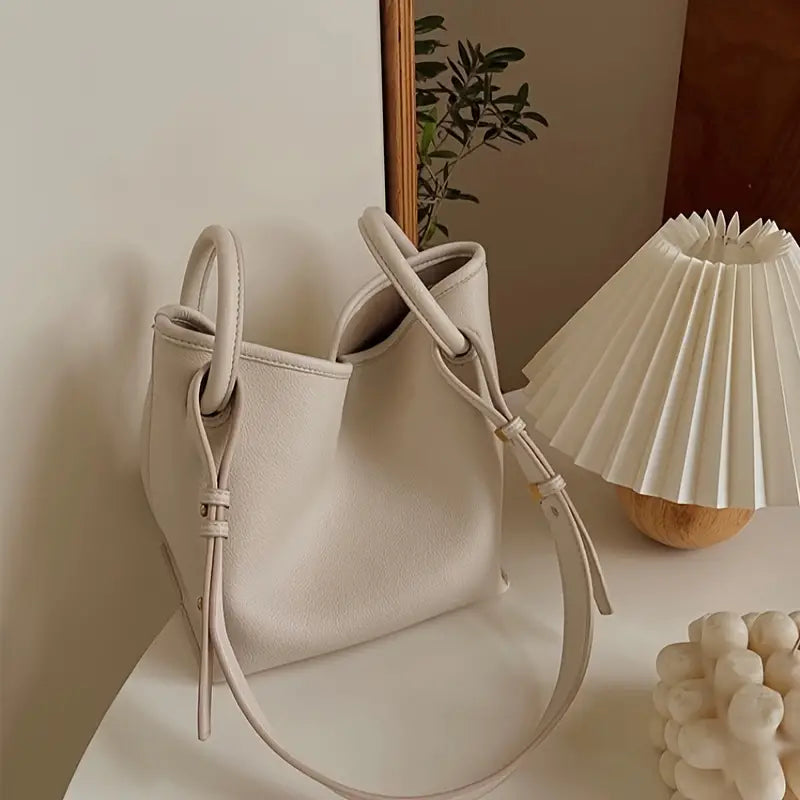 Beuteltasche aus PU-Kunstleder mit Etui