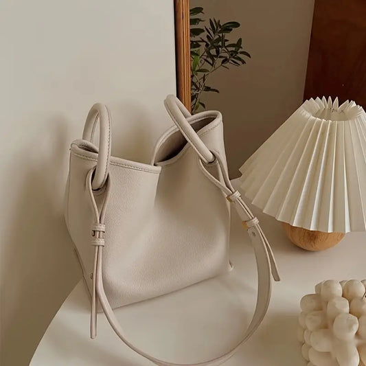 Beuteltasche aus PU-Kunstleder mit Etui