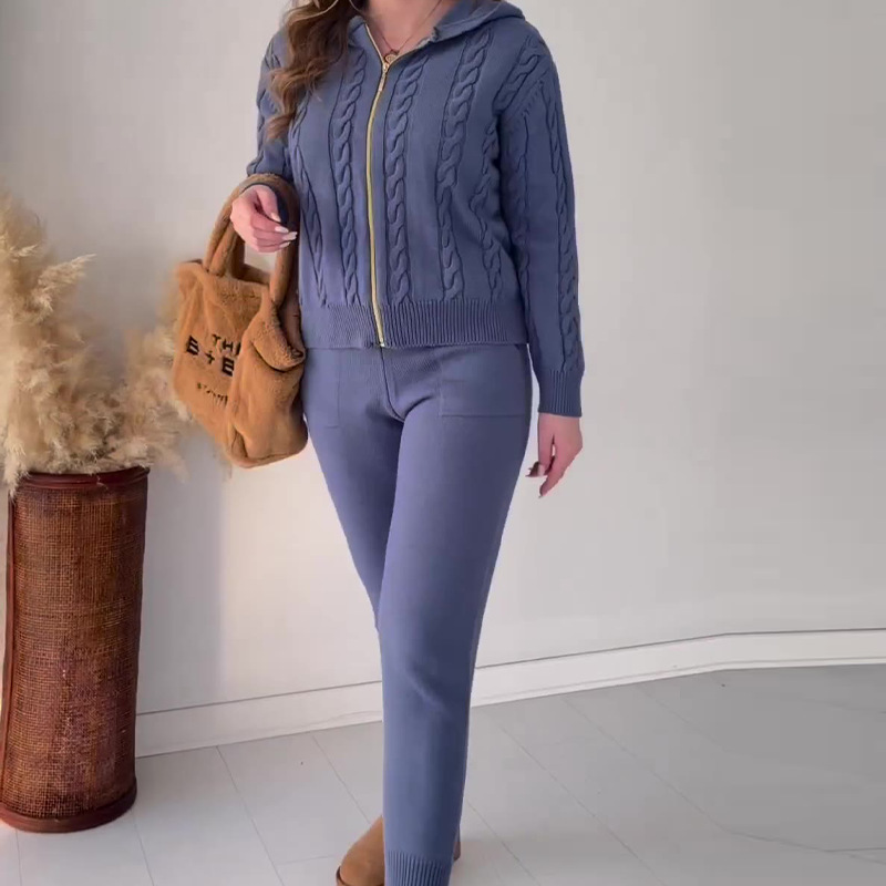 Zopfstrick-Set aus Kapuzenjacke und Hose „Elodie“