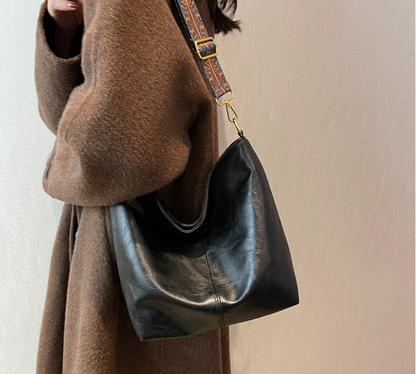 Lässige Schultertasche aus PU-Kunstleder