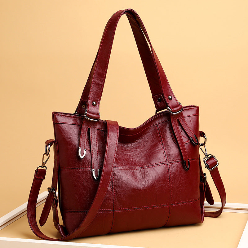 Shopper mit Ziernähten aus PU-Kunstleder