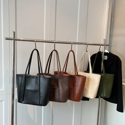 Shopper in Kroko-Optik aus PU-Kunstleder mit Etui