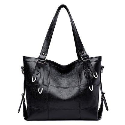 Shopper mit Ziernähten aus PU-Kunstleder