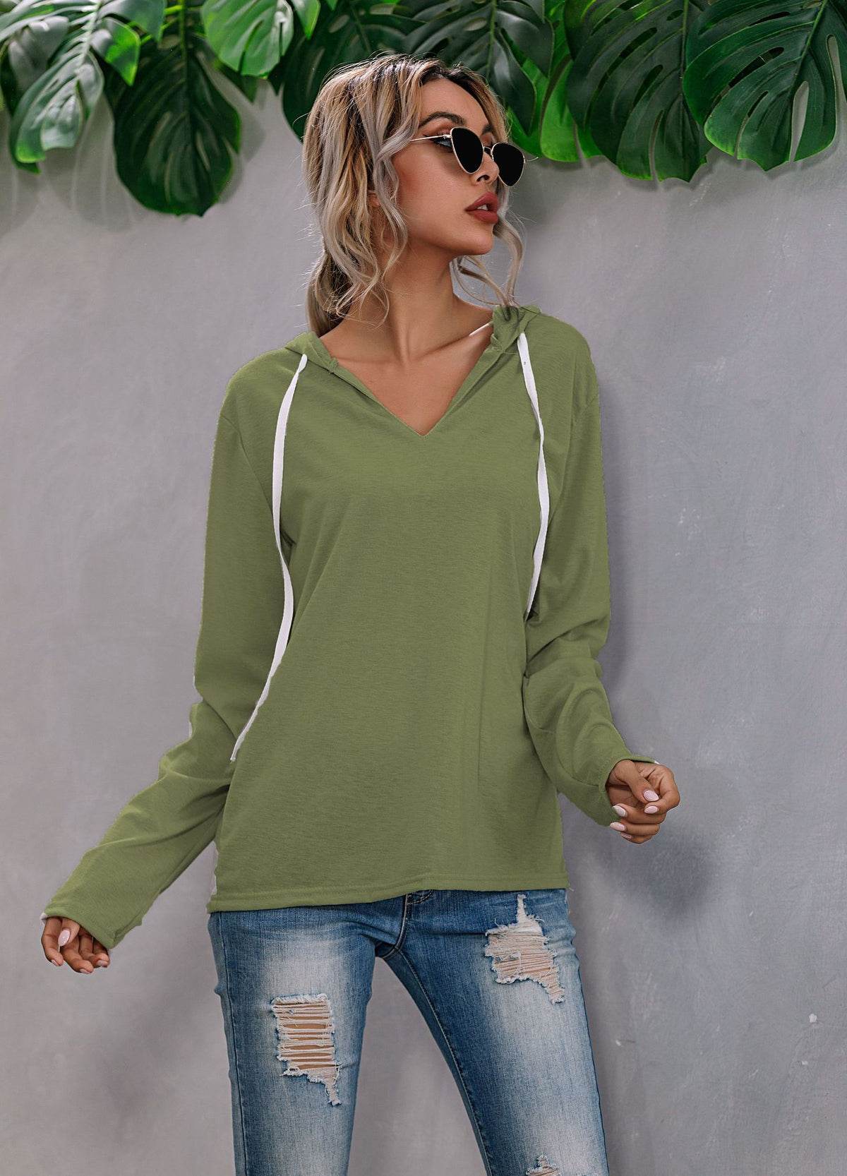 Leichtes Kapuzen-Strickshirt mit V-Ausschnitt „Lina“