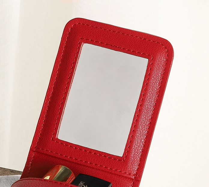 Gestepptes Lippenstift-Etui mit Spiegel aus Kunstleder (Mikrofaser)