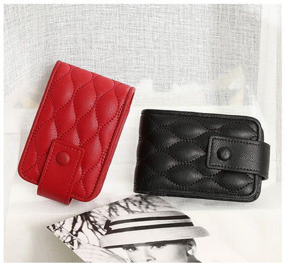 Gestepptes Lippenstift-Etui mit Spiegel aus Kunstleder (Mikrofaser)
