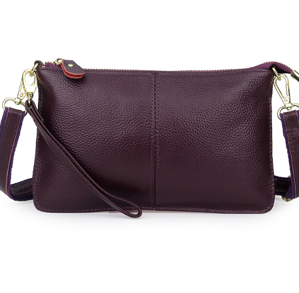 Crossbody-Clutch aus Kunstleder