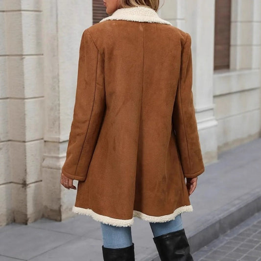 Double-Breasted Sherpa-Lined Coat “Runa”